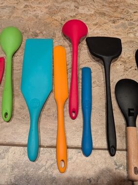 Bright Silicone Cooking Utensils Blue, Orange, Red, Green, Black (Mixed brands)